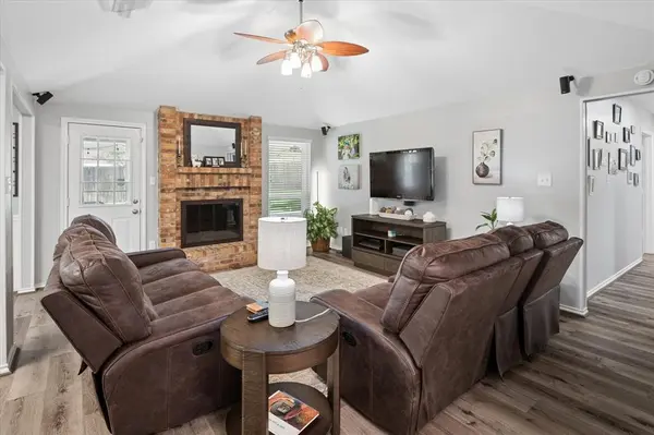 2406 S Forest Hills, Corinth, TX 76210