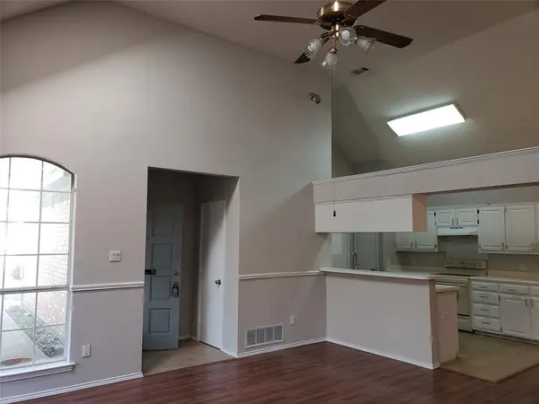 940 S Old Orchard Lane, Lewisville, TX 75067