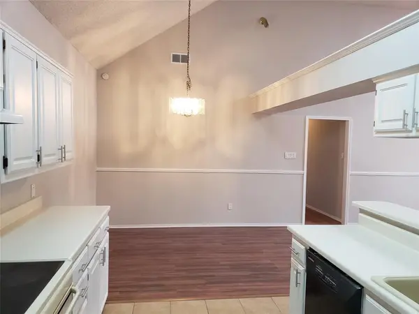 940 S Old Orchard Lane, Lewisville, TX 75067