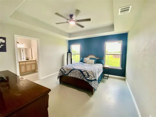 712 Vz County Road 3510, Wills Point, TX 75169