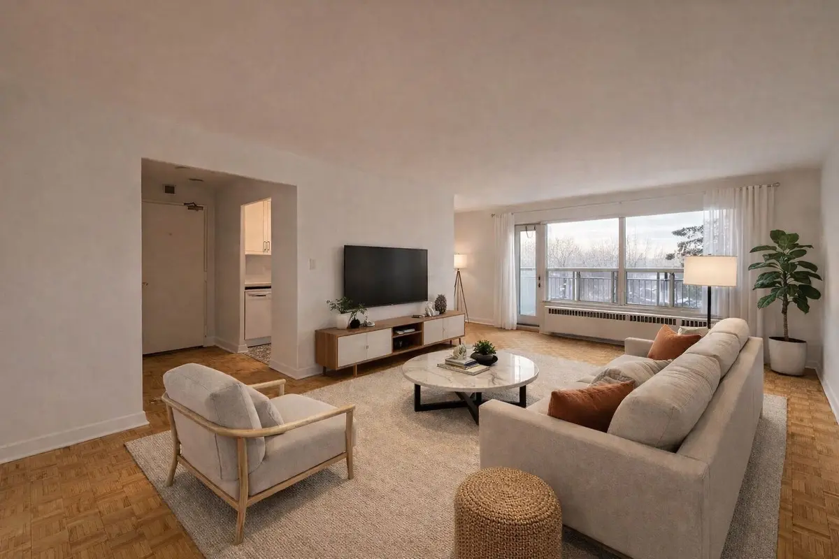 28 Upper Canada DR #405, Toronto C12, ON M2P 1R9