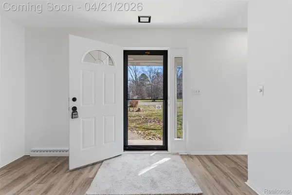 4450 Westway DR, Flint Charter Township, MI 48473