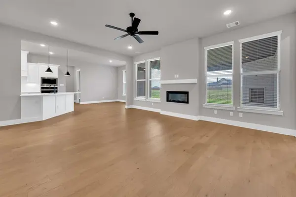 1610 Blackfoot Parkway, Waxahachie, TX 75165