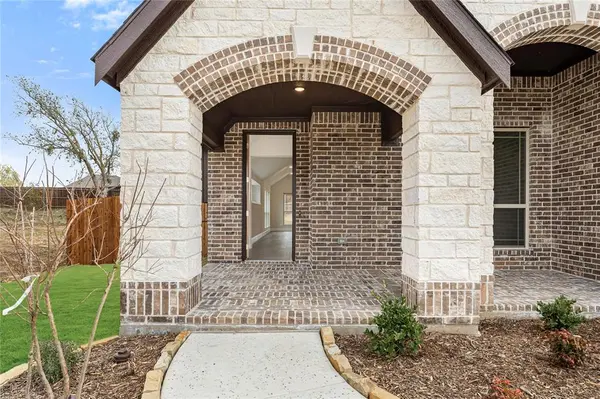 5 Grouse Circle, Sanger, TX 76266