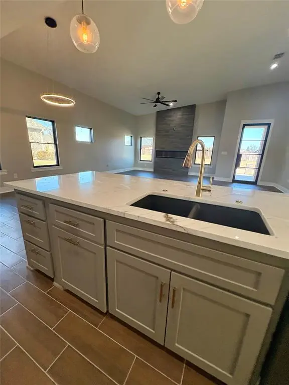 2713 Stone Briar Drive, Mount Pleasant, TX 75455