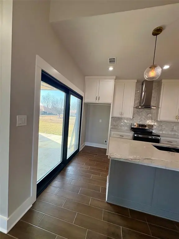 2713 Stone Briar Drive, Mount Pleasant, TX 75455