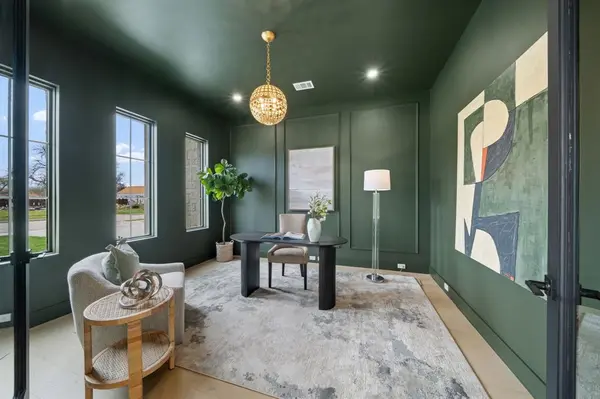 10917 Beauty Lane, Dallas, TX 75229