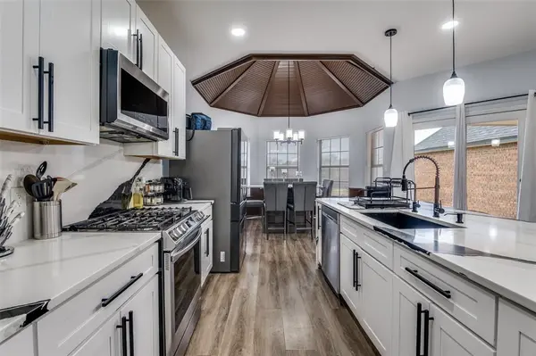 719 Meadowbrooke Circle, Duncanville, TX 75137