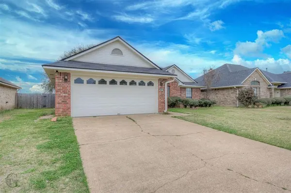 5800 Pampus Lane, Bossier City, LA 71112