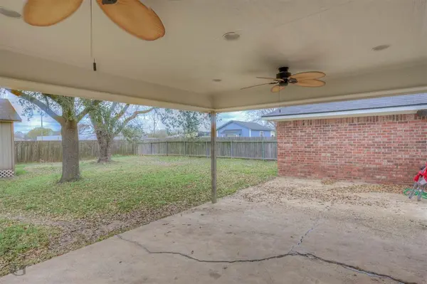 5800 Pampus Lane, Bossier City, LA 71112