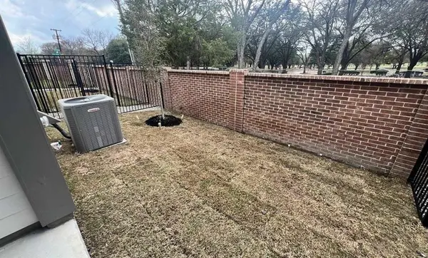 2549 Lost Maples Lane, Dallas, TX 75228