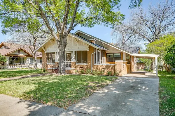 2124 Weatherbee Street, Fort Worth, TX 76110