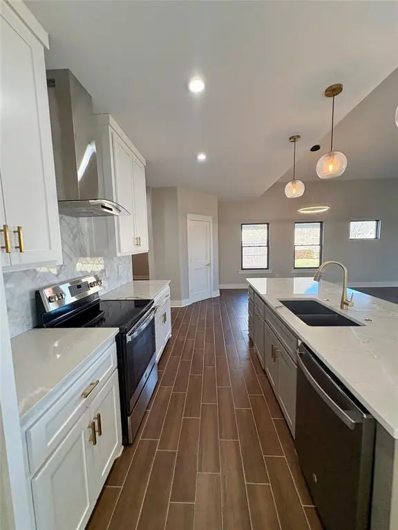 2713 Stone Briar Drive, Mount Pleasant, TX 75455