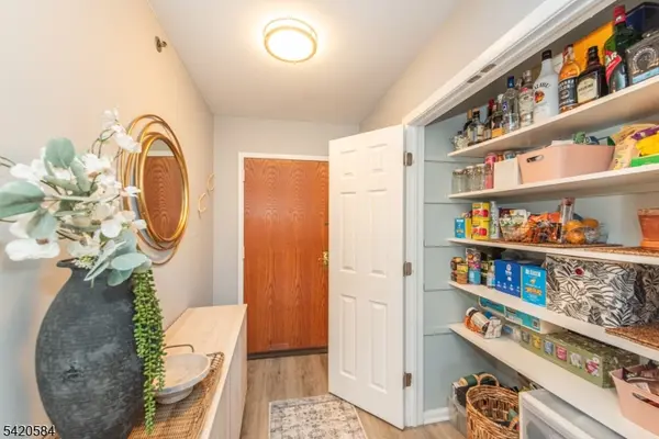 300 Main St #211, Little Falls Twp., NJ 07424