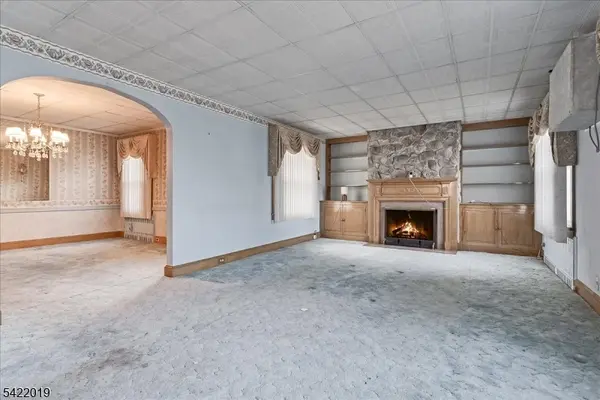 52 Manner Ave, Garfield City, NJ 07026