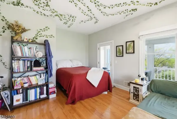 19 Allerton Rd, Clinton Twp., NJ 08833