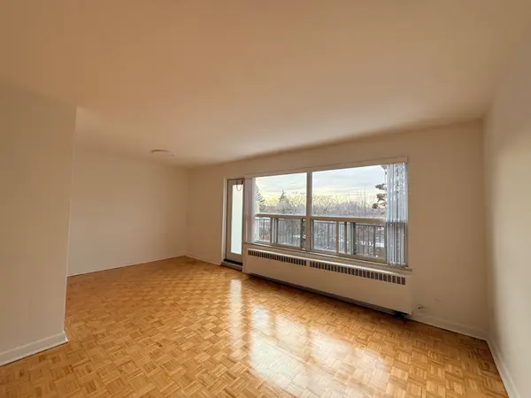 28 Upper Canada DR #405, Toronto C12, ON M2P 1R9