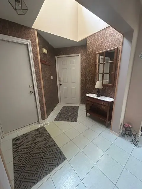 29 Morning Glory CRES, Whitby, ON L1R 1N3