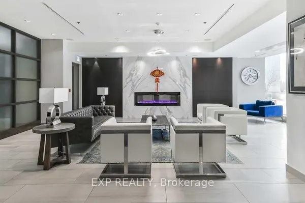 38 Lee Centre DR #2203, Toronto E09, ON M1H 3J7