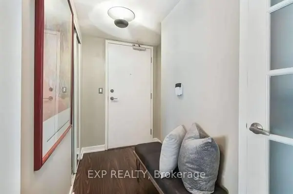 38 Lee Centre DR #2203, Toronto E09, ON M1H 3J7