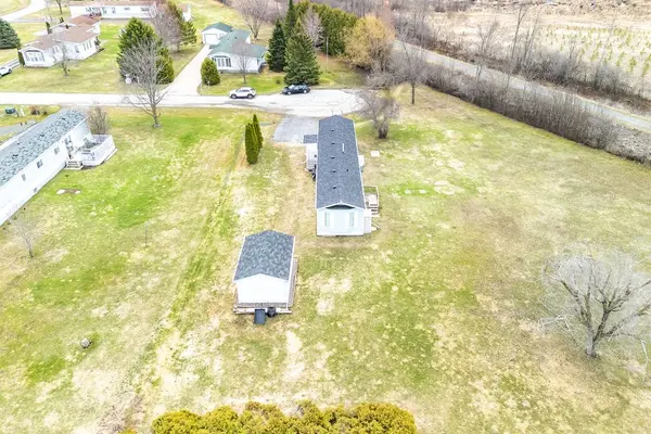 46 Sunset LN, Horton, ON K7V 0A5