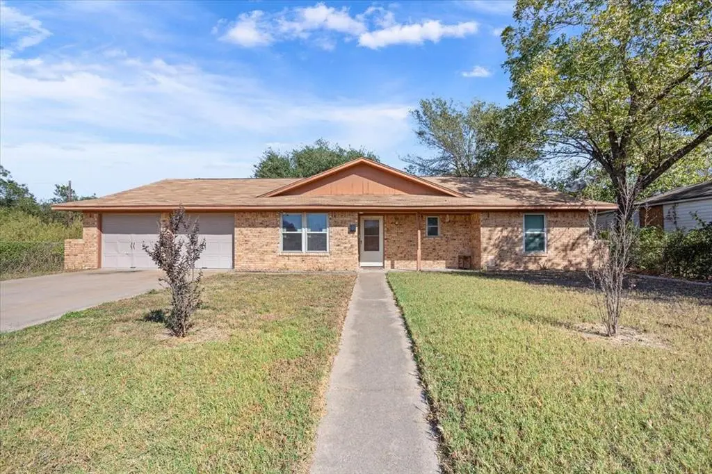 525 San Antonio Street, Marlin, TX 76661