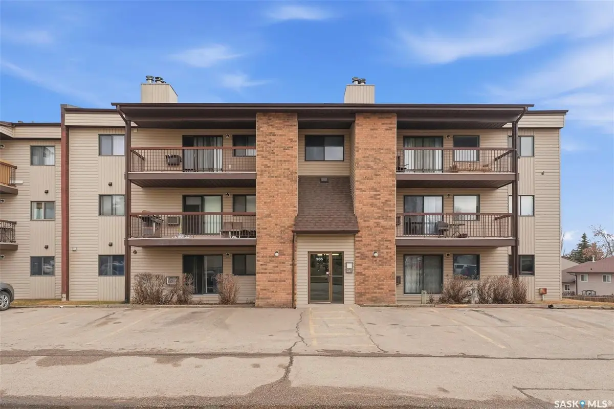 385 Kingsmere BOULEVARD #102, Saskatoon, SK S7J 4J6
