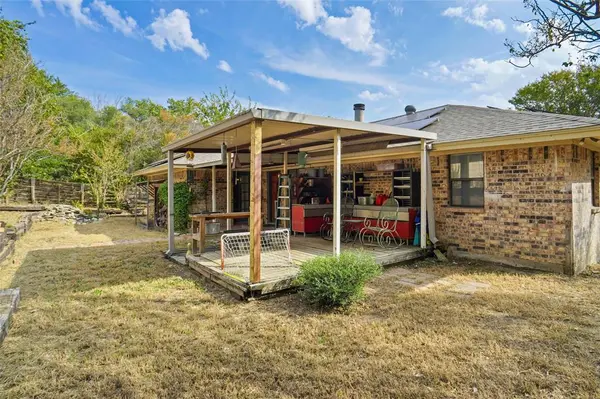 1312 Robyn Road, Azle, TX 76020
