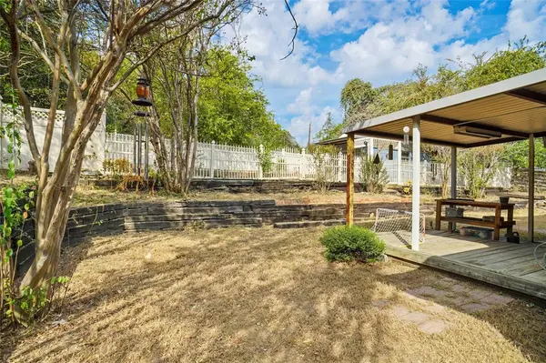 1312 Robyn Road, Azle, TX 76020