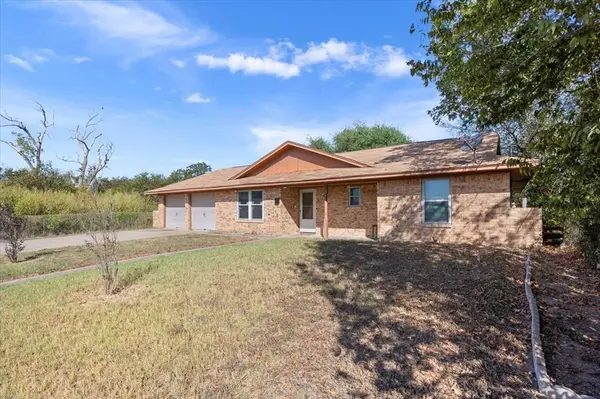 525 San Antonio Street, Marlin, TX 76661