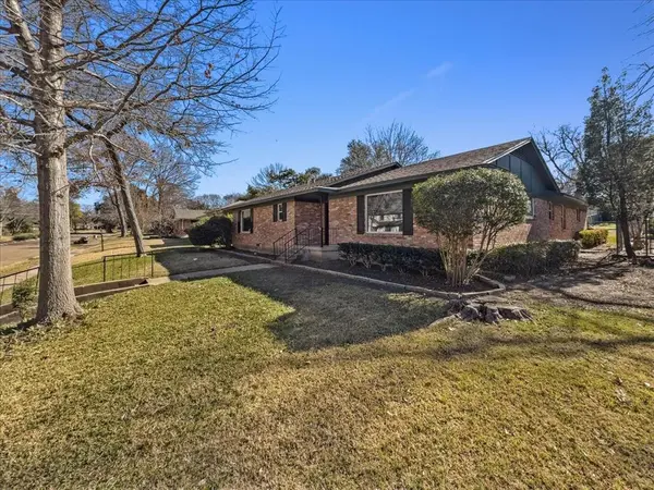 2709 Ripplewood Drive, Dallas, TX 75228