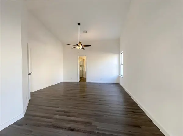 2108 Woodland Oaks Drive, Arlington, TX 76013