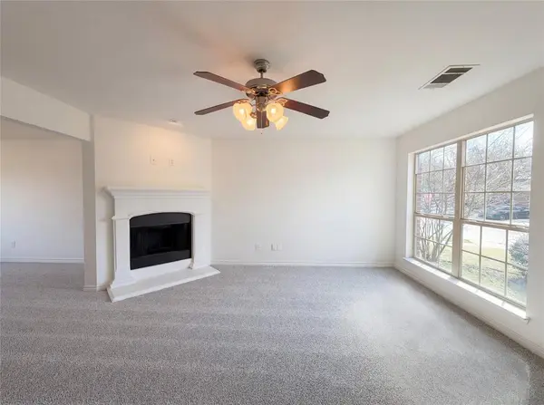 1200 Boxwood Drive, Crowley, TX 76036