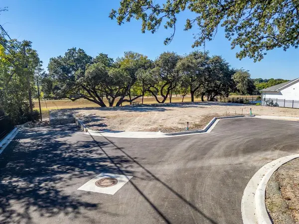 628 Athenia Drive, Fort Worth, TX 76114