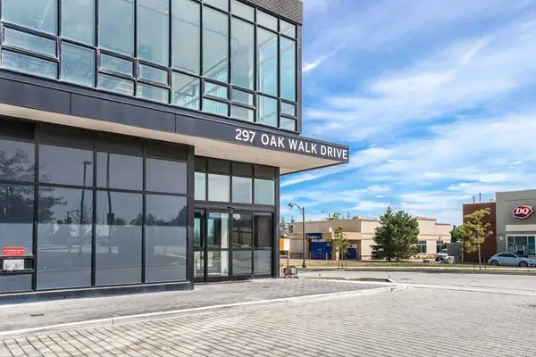 297 Oak Walk DR #307, Oakville, ON L6H 3R6