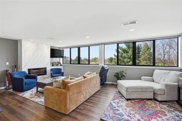 820 Clubhouse Rd #3F, North Liberty, IA 52317