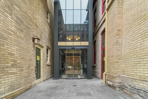 634 Church ST #3808, Toronto C08, ON M4Y 2G3