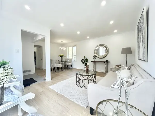 323 Elmwood AVE, Richmond Hill, ON L4C 1L7