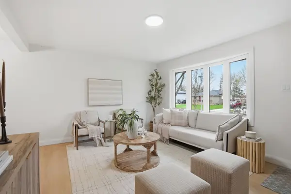 44 Mendip CRES, London South, ON N6E 1H1