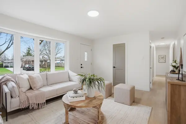 44 Mendip CRES, London South, ON N6E 1H1