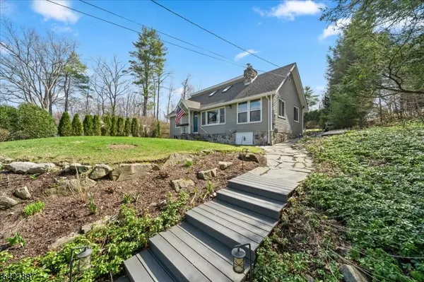 426 E Lake Shore Dr, Vernon Twp., NJ 07422