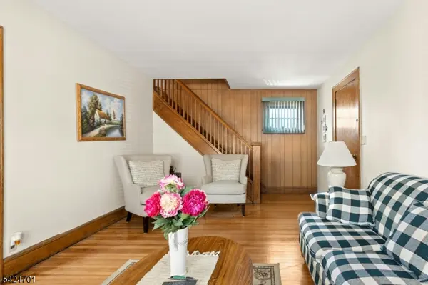 60 W Roselle Ave, Roselle Park Boro, NJ 07204