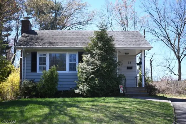 33 Elm Ave, Fanwood Boro, NJ 07023