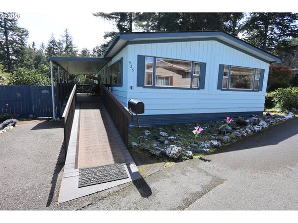 525 Village Pines WAY, Coos Bay, OR 97420