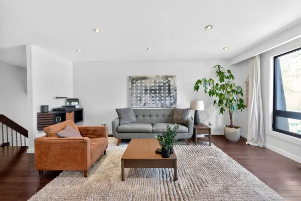 2601 Windjammer RD, Mississauga, ON L5L 1H7