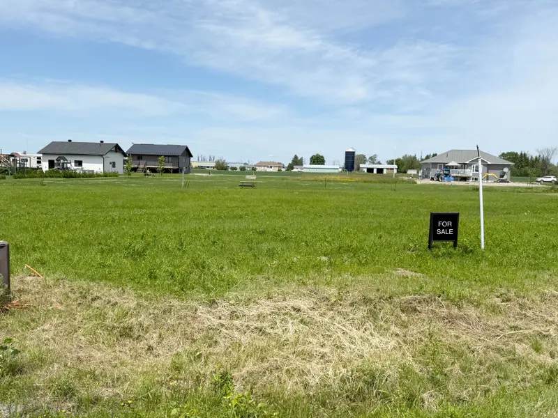 86029 Airport RD, Armstrong, ON P0J 1E0