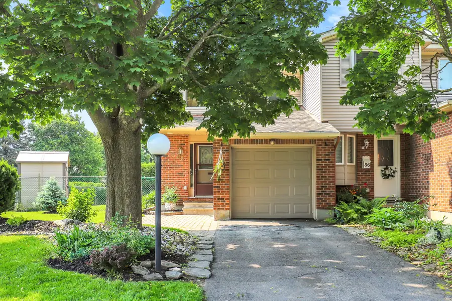 88 Homestead ST, Cityview - Parkwoods Hills - Rideau Shore, ON K2E 7N6