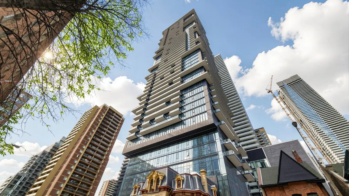 634 Church ST #1407, Toronto C08, ON M4Y 0G9