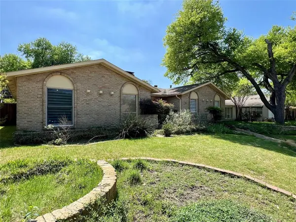 7736 El Santo Lane, Dallas, TX 75248