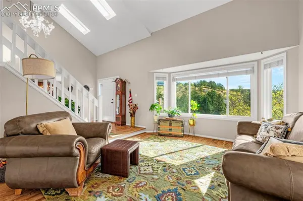 6992 Oak Valley DR, Colorado Springs, CO 80919